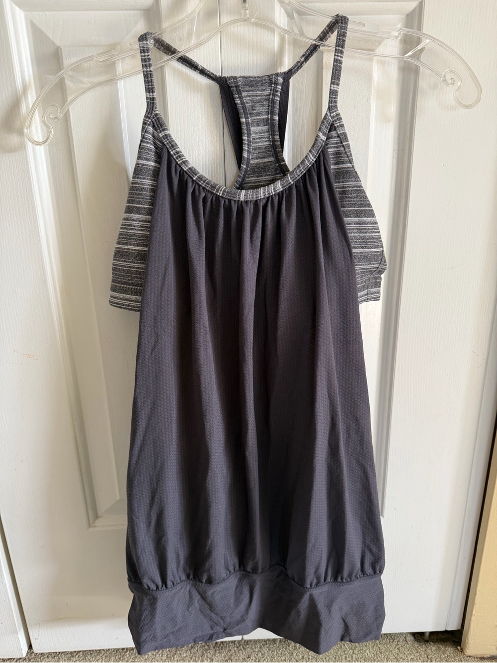 Lululemon built in bra tank Gray Strappy Athletic Tank Top size 6